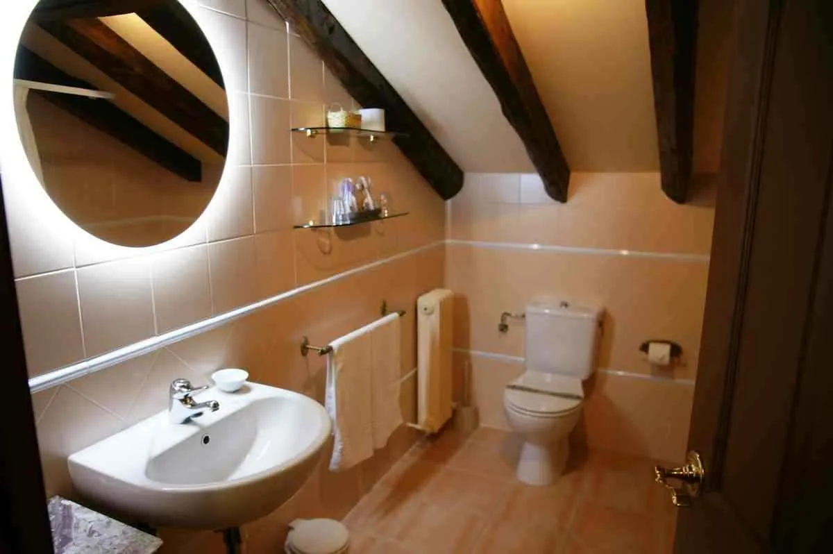 Guest room