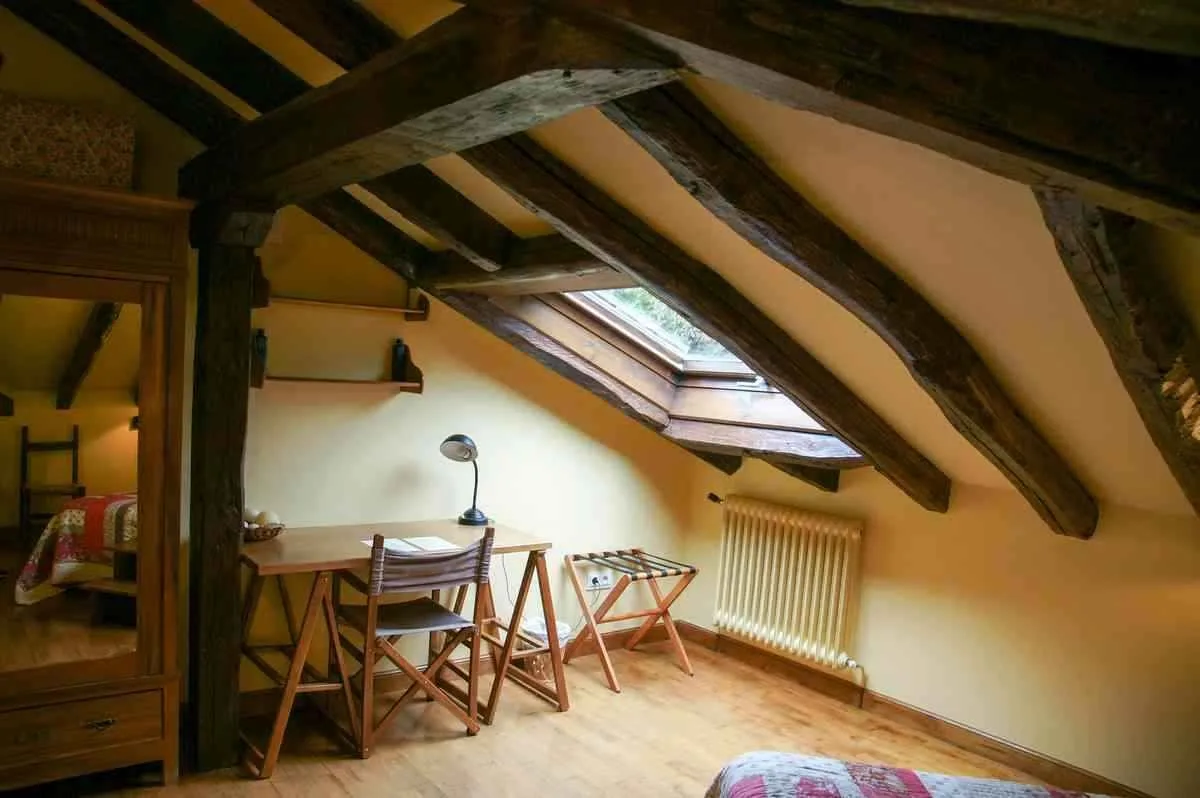 Guest room