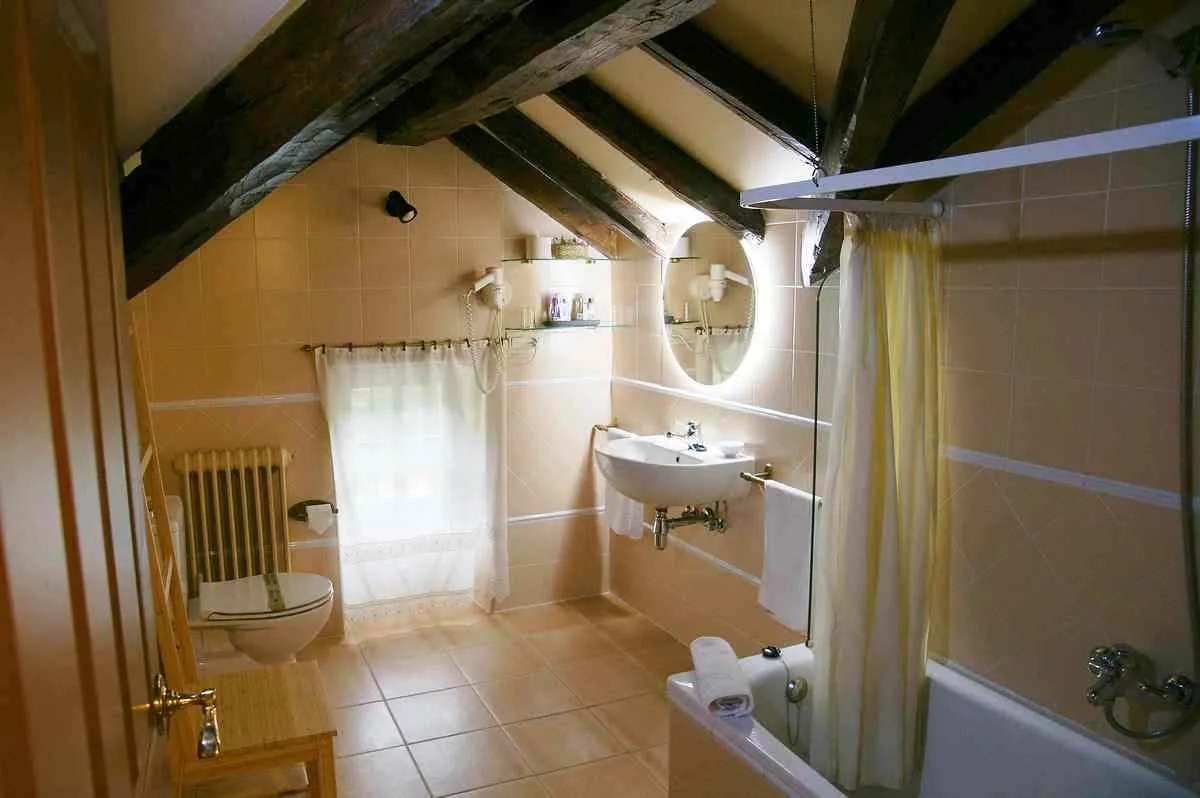 Guest room