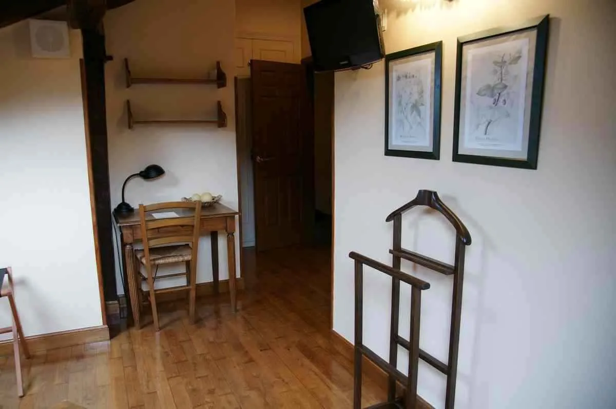 Guest room