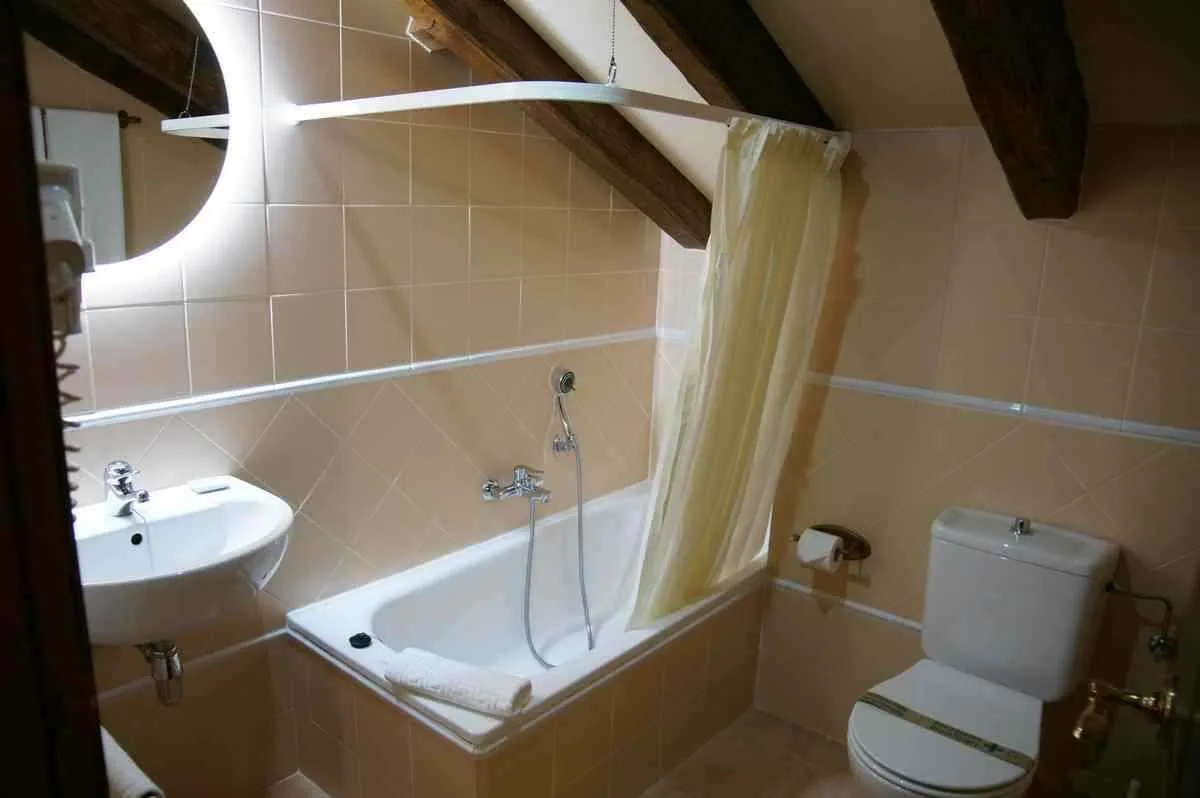 Guest room
