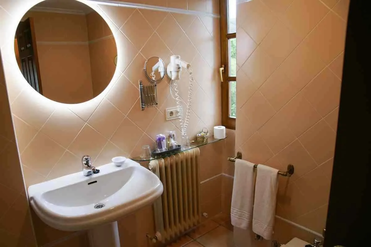 Guest room