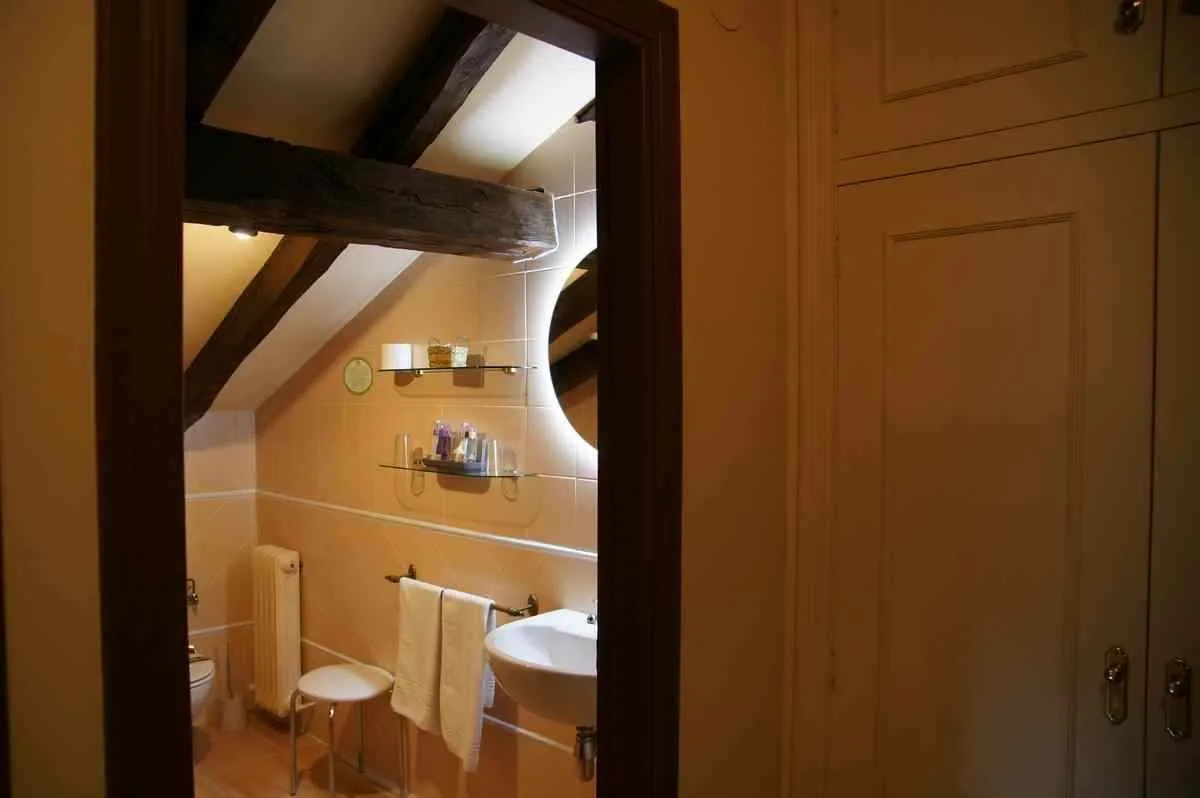Guest room