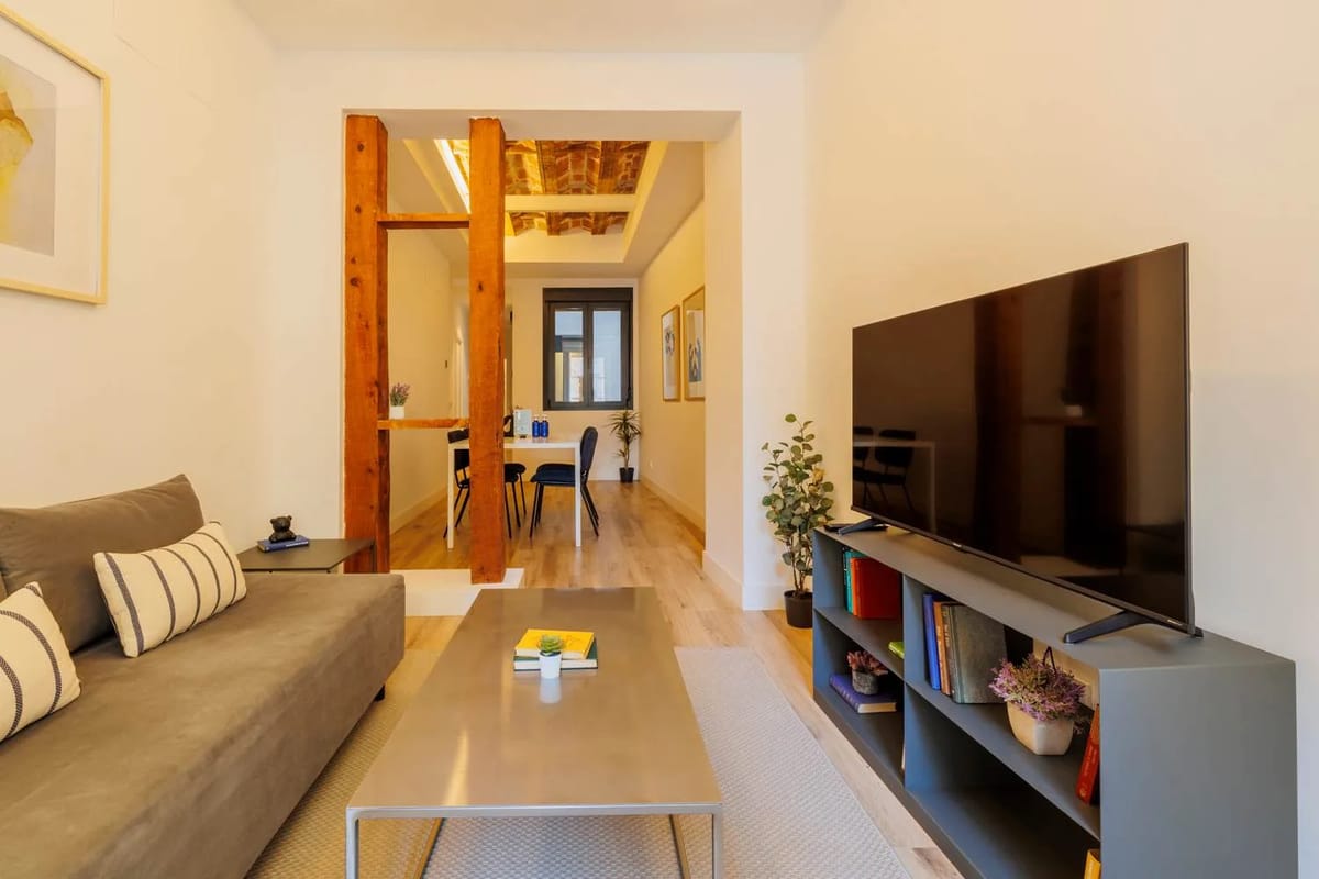 Exceptional 2BR at Palacio Real