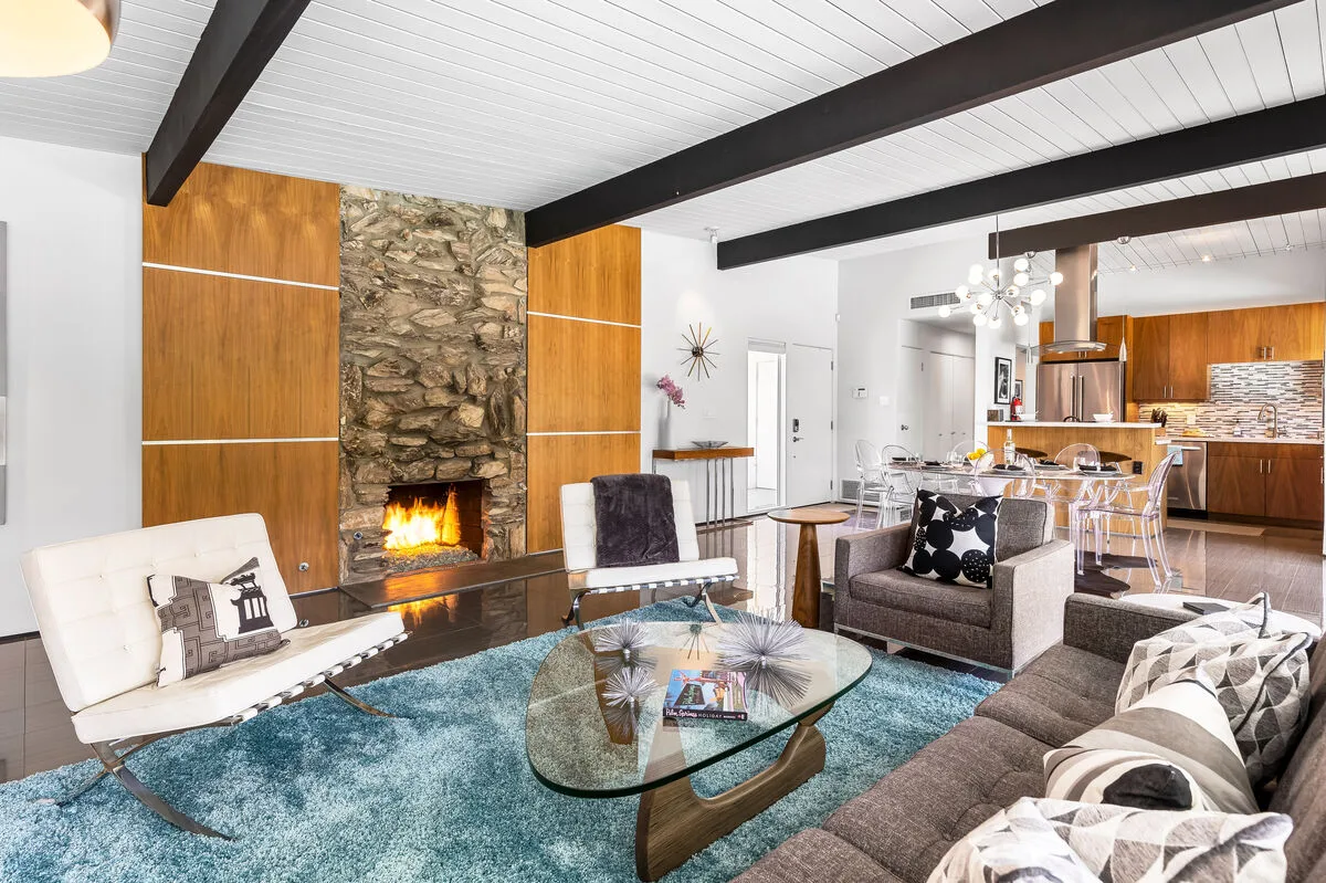 Aqua House