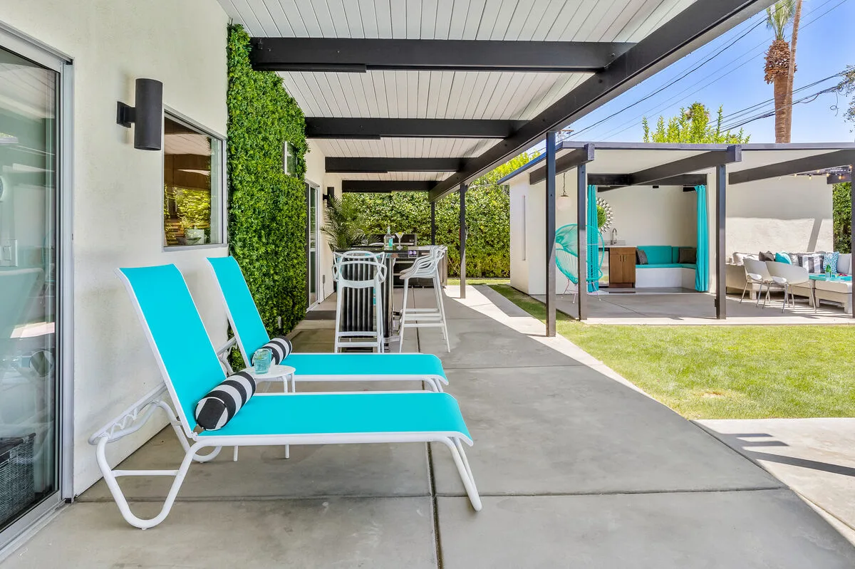 Aqua House