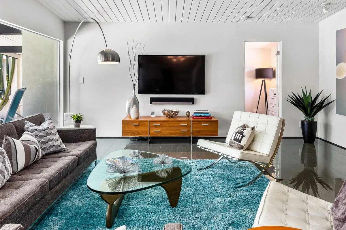Aqua House