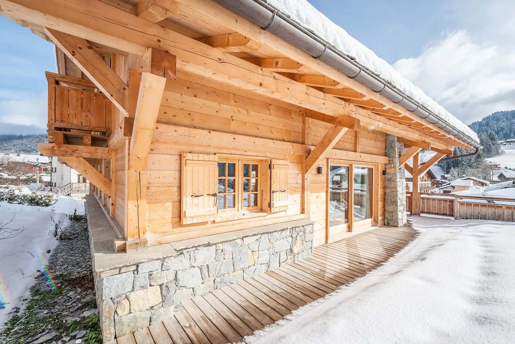 Outside view mountain chalet ski chalet Abachi Les Gets