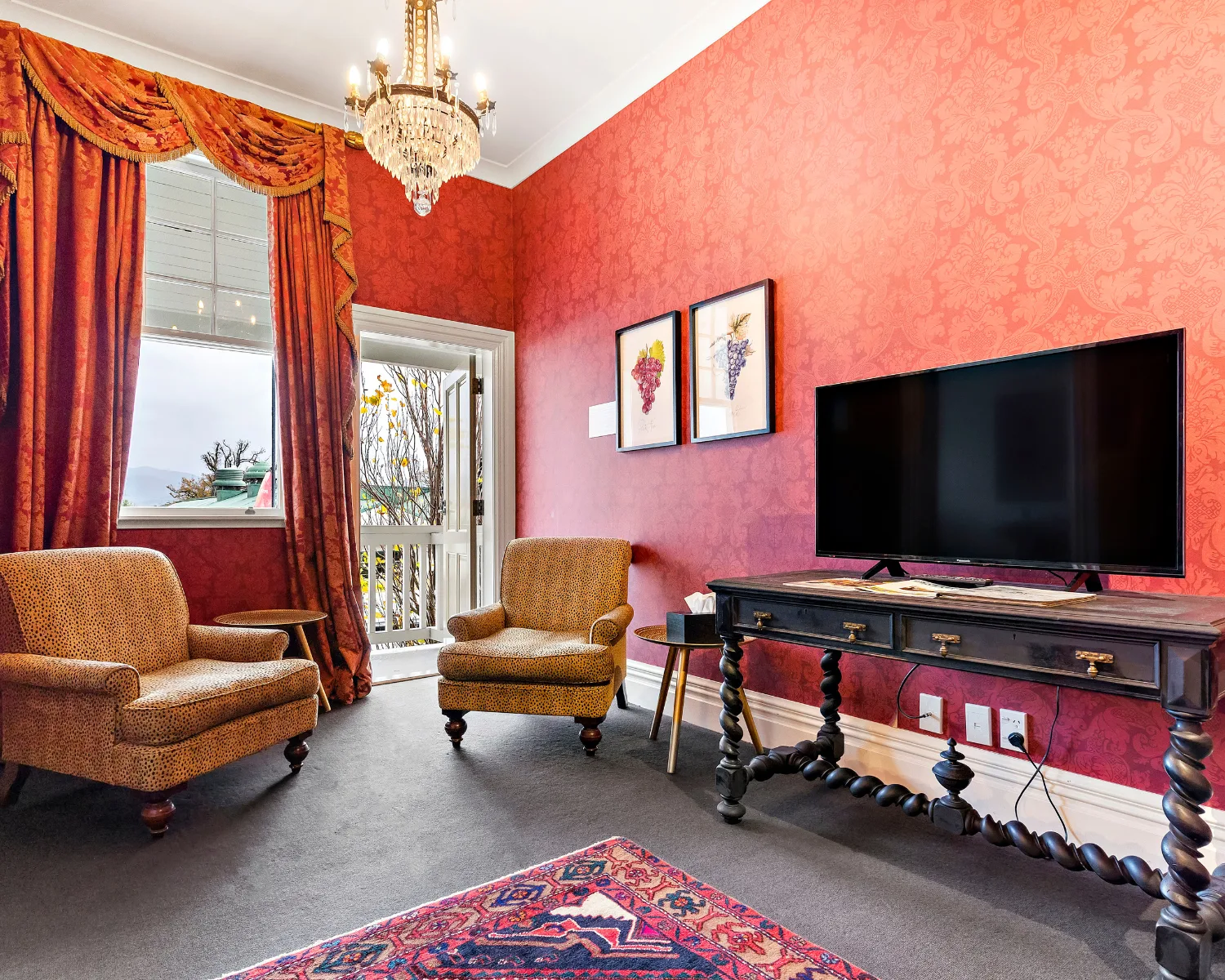 Pinot Noir Suite