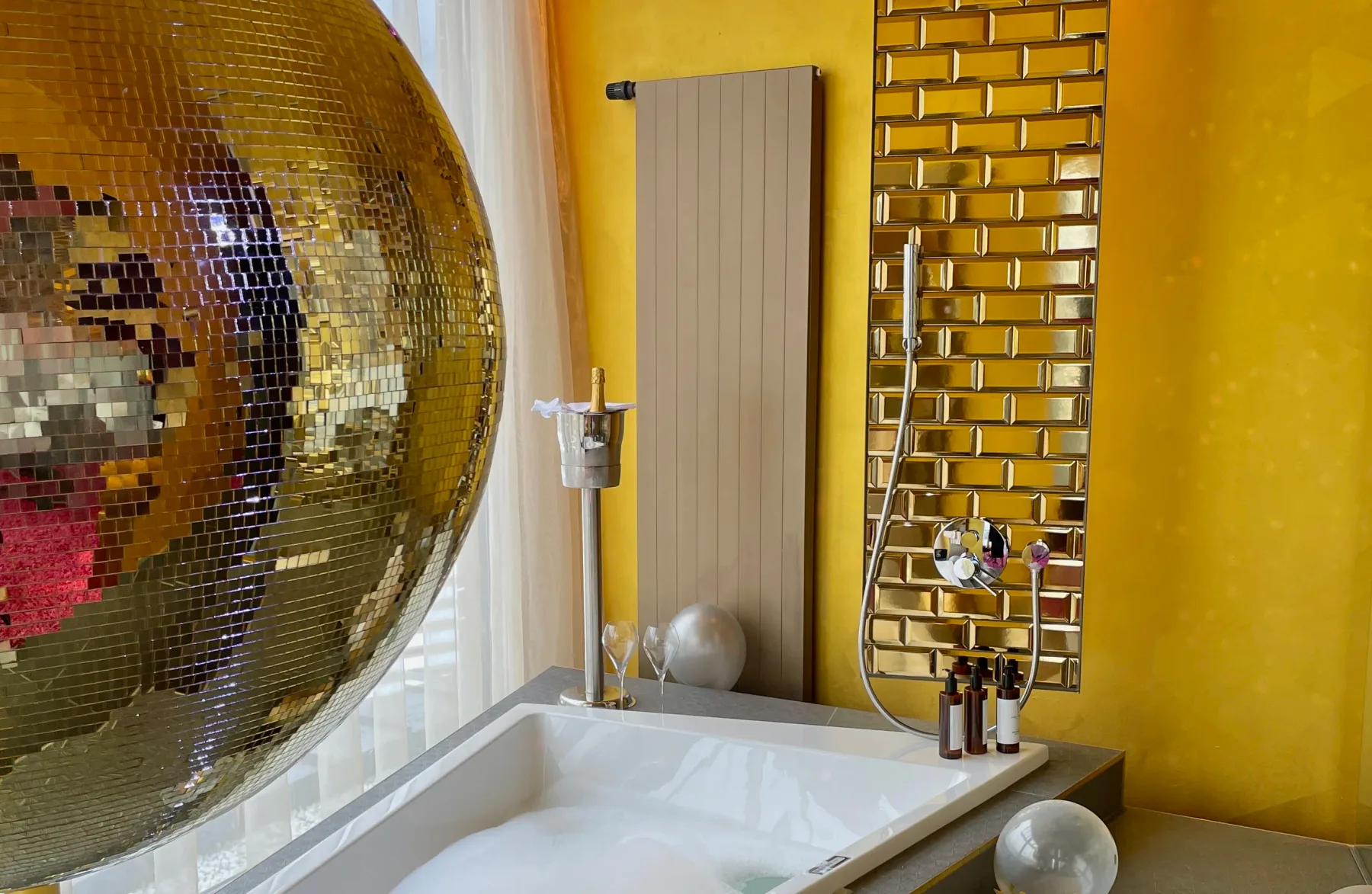 Baño de la suite Oh my God