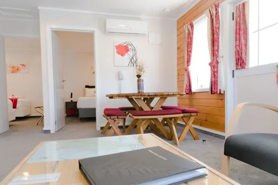 Zona de comedor de la suite de dos dormitorios