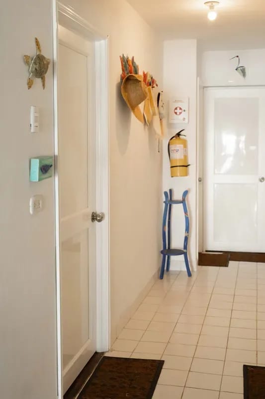 Nature & Beachfront 4BR Villa in Isla Grande