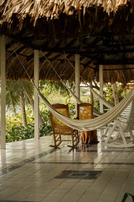 Nature & Beachfront 4BR Villa in Isla Grande
