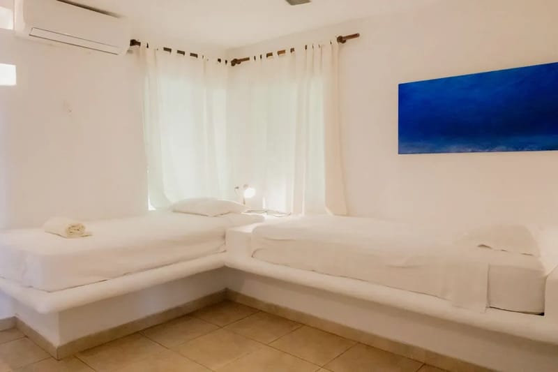 Nature & Beachfront 4BR Villa in Isla Grande