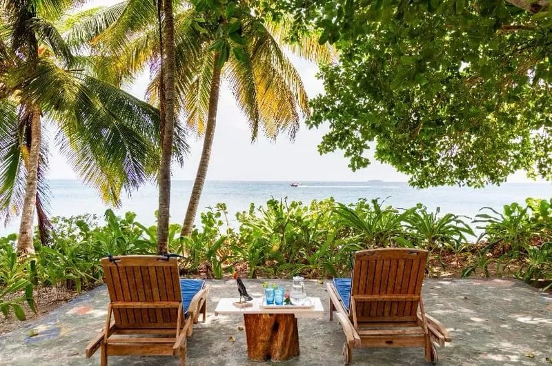 Nature & Beachfront 4BR Villa in Isla Grande