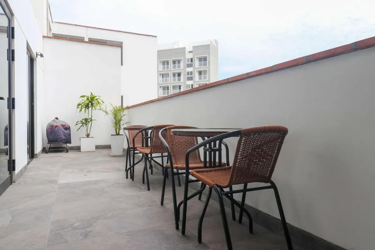 Beautiful 2BR with Terrace in Miraflores