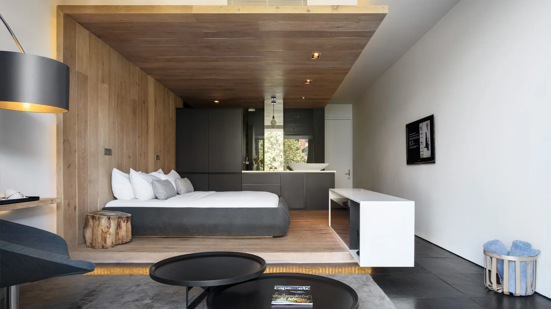 Interior de la habitación Luxury y baño privado