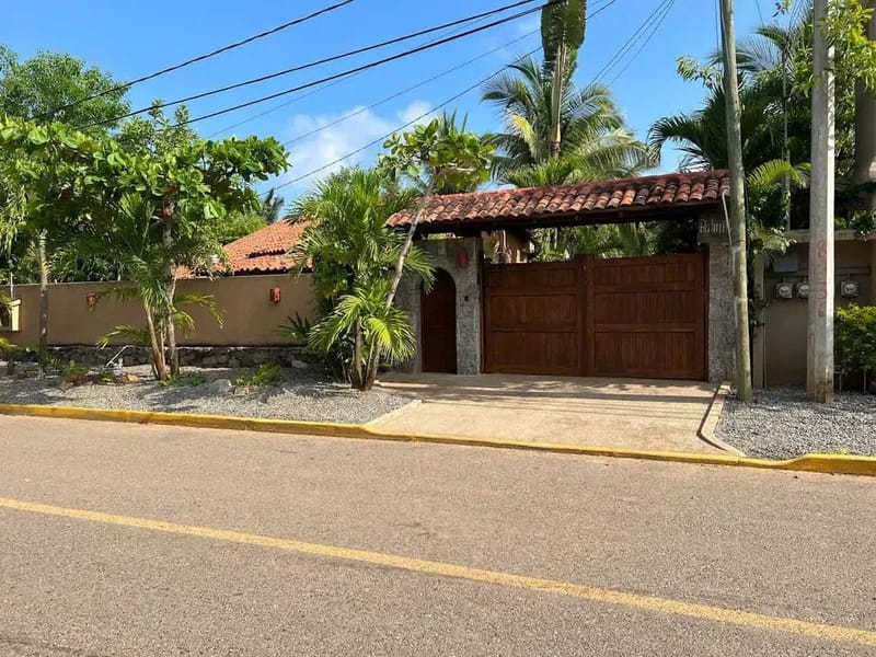 Captivating 3BR House with a Lovely Terrace