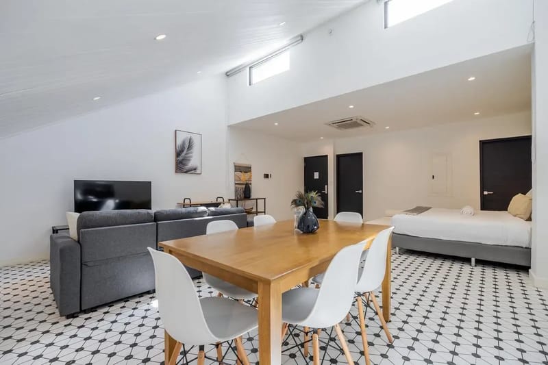 Sunny Loft in Plaza Catedral