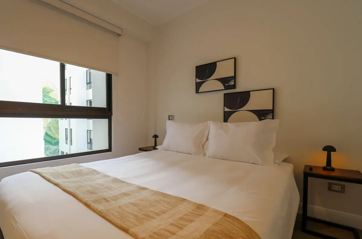 Enjoyable 2BR Stay w/ Balcony in Miraflores