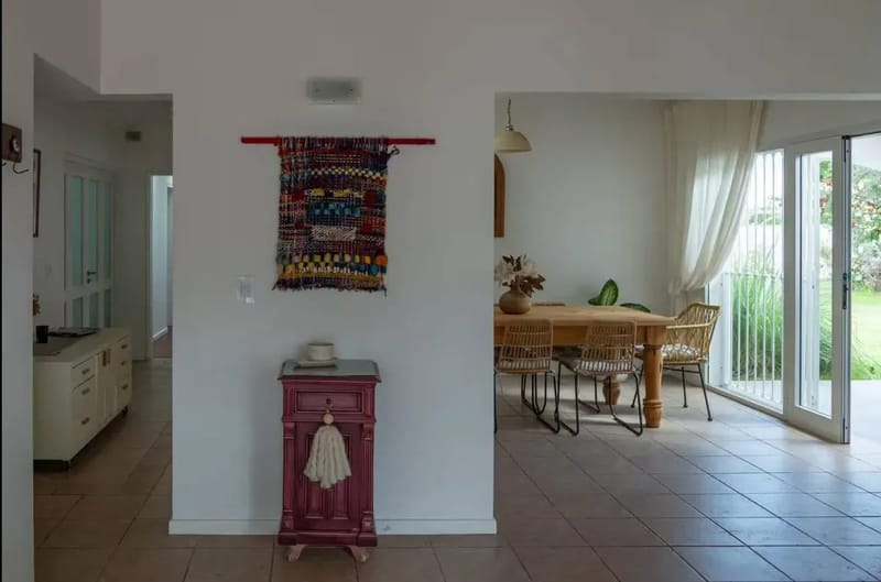 Bright 4BR Home w/ Amazing Pool in Mendoza