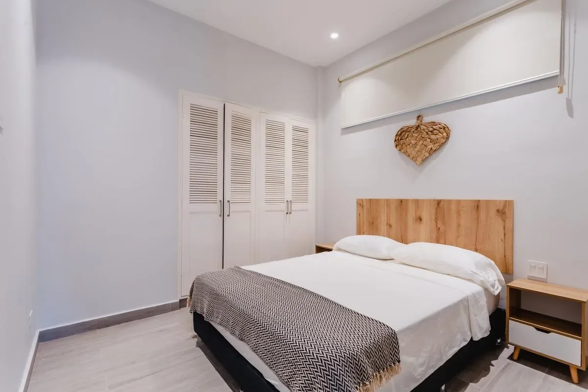 Modern 2BR in Casco Antiguo w/ Balcony