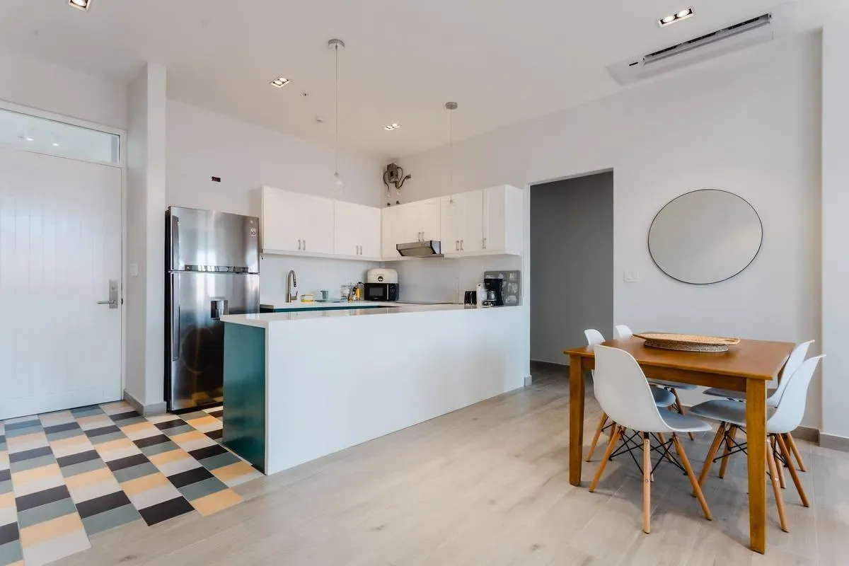 Modern 2BR in Casco Antiguo w/ Balcony