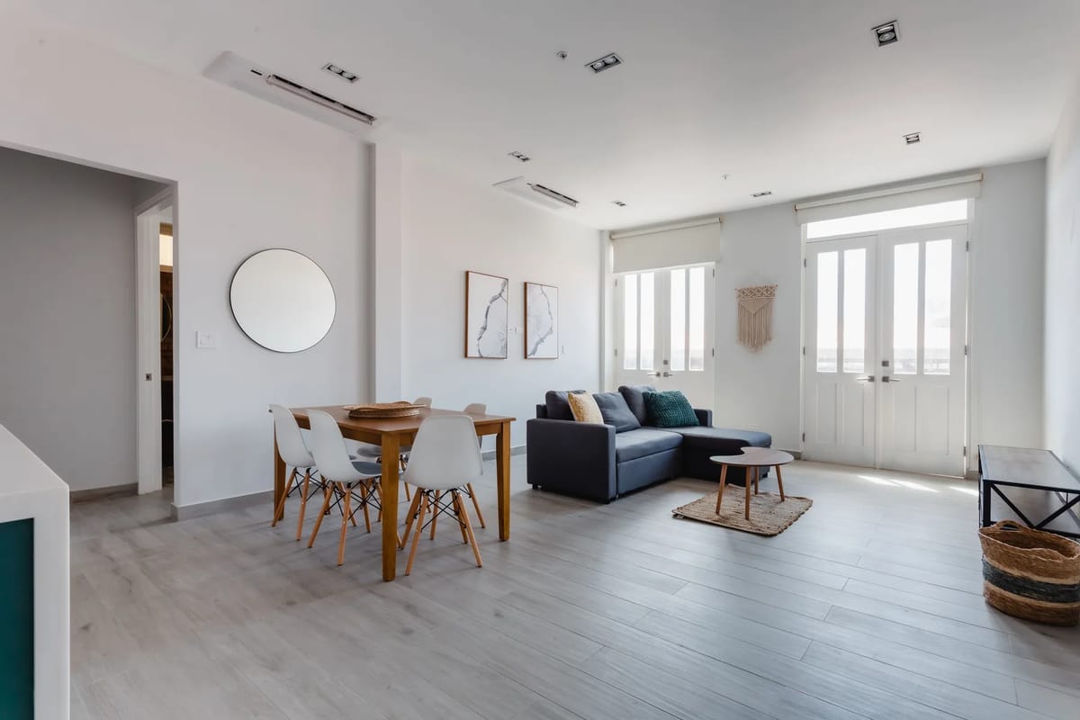 Modern 2BR in Casco Antiguo w/ Balcony