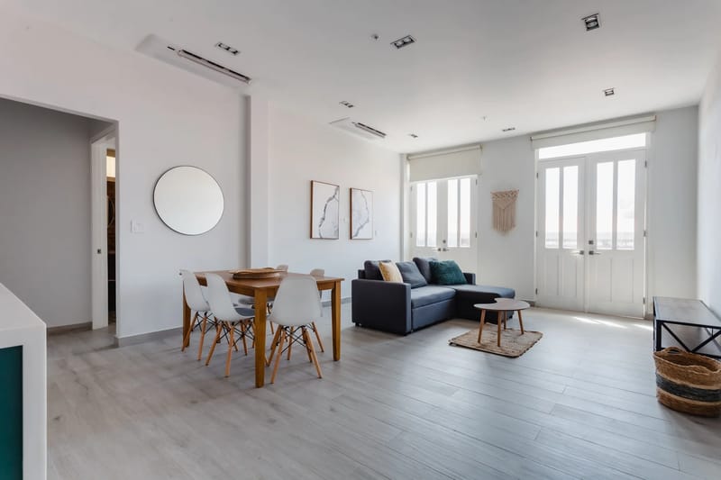 Modern 2BR in Casco Antiguo w/ Balcony
