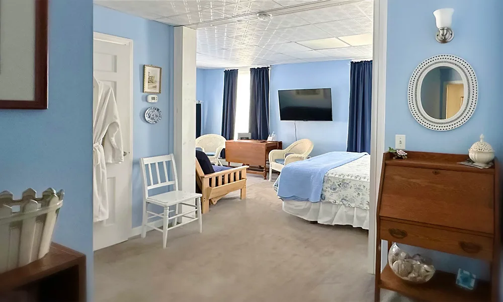 Hatherley guestroom entry