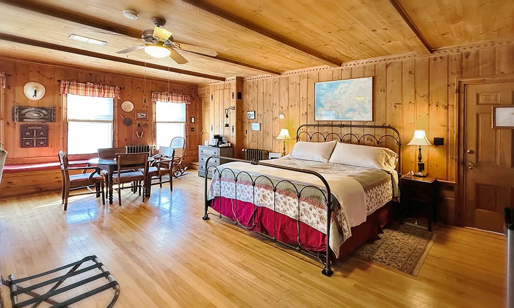 Game Room guestroom bed and table