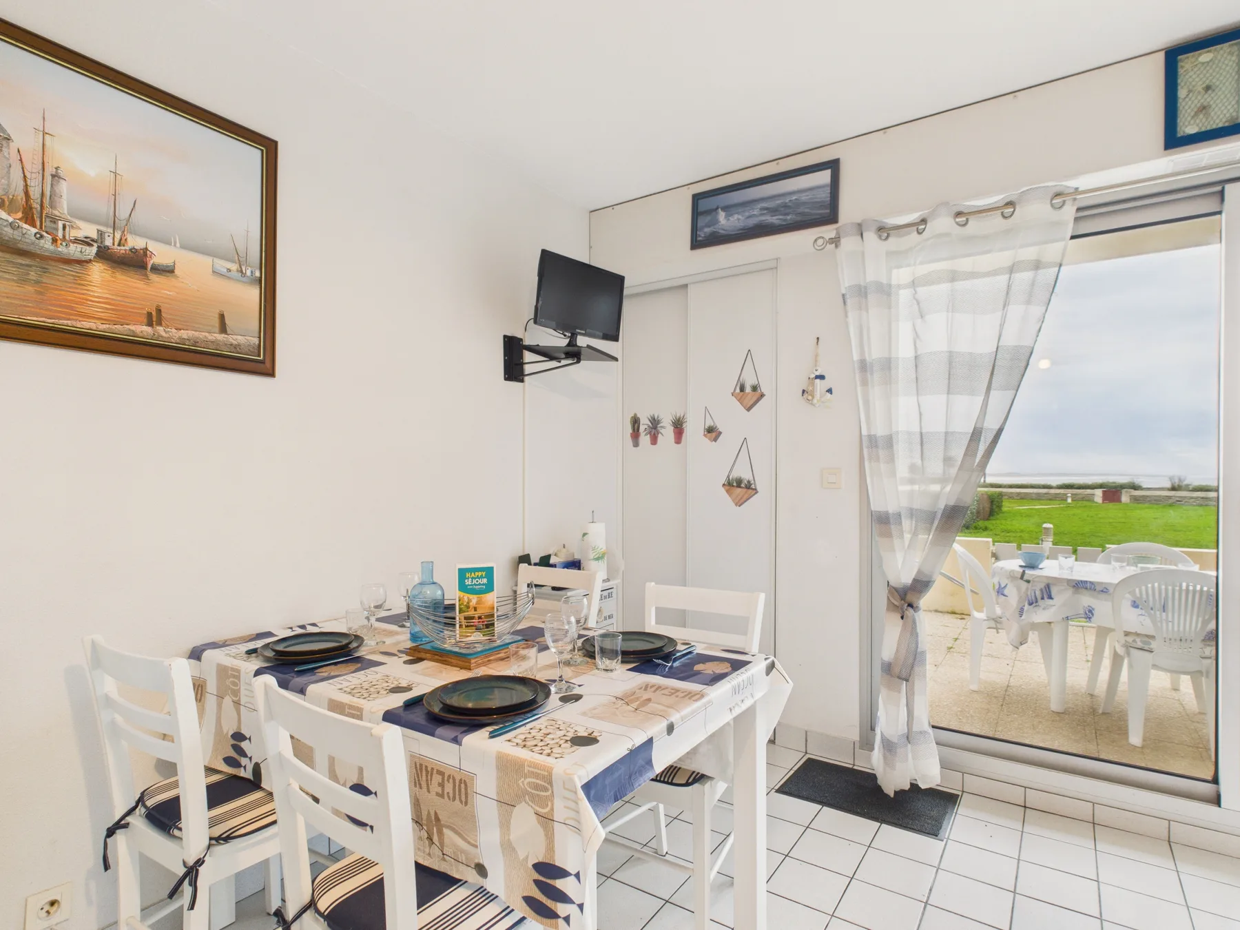 Apartment gallery photo