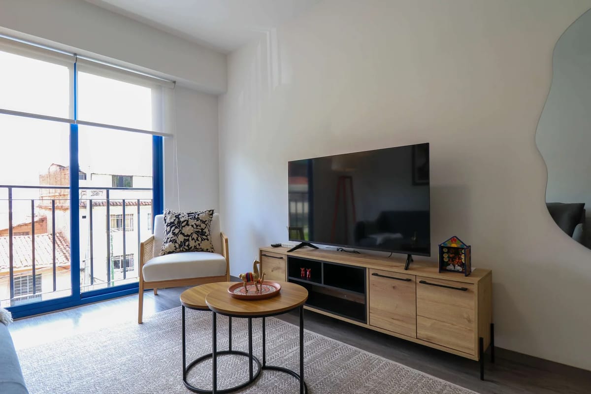 Modern 1BR in Historic Cusco w/ Balcony