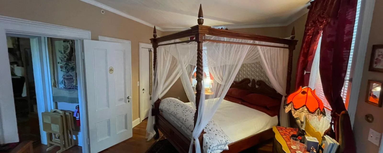 Cobb Mansion Bed & Breakfast