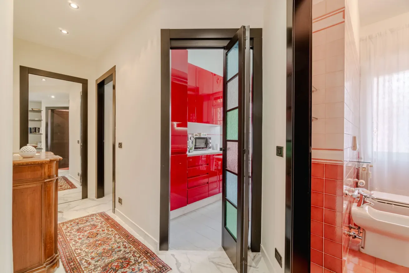 GuestHost - Sturla Cozy Flat with Private Parking