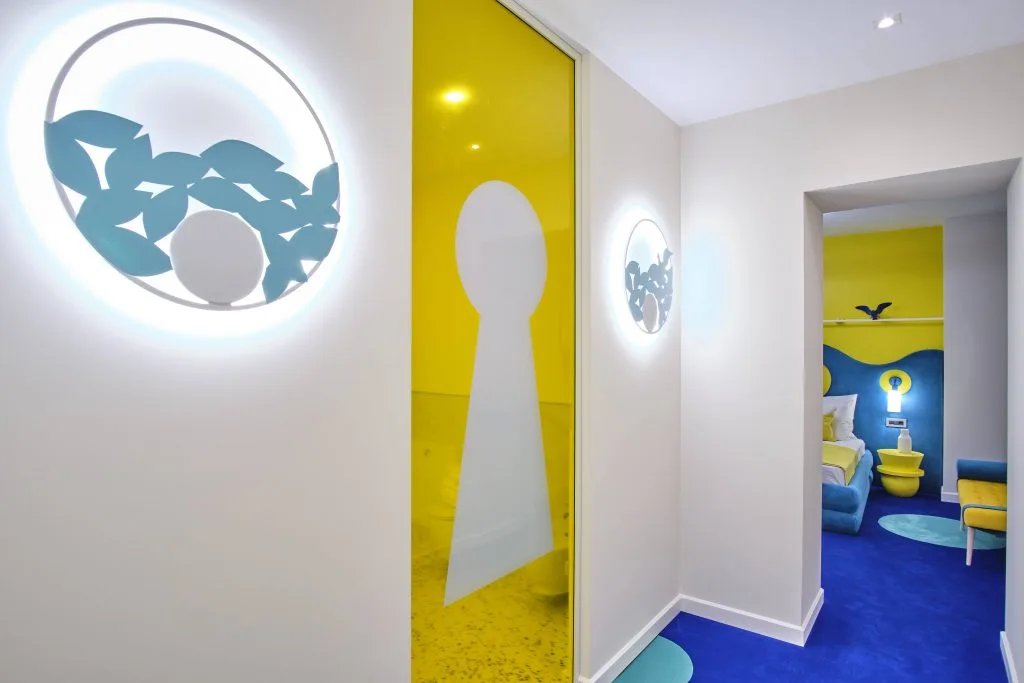 Guest room interior