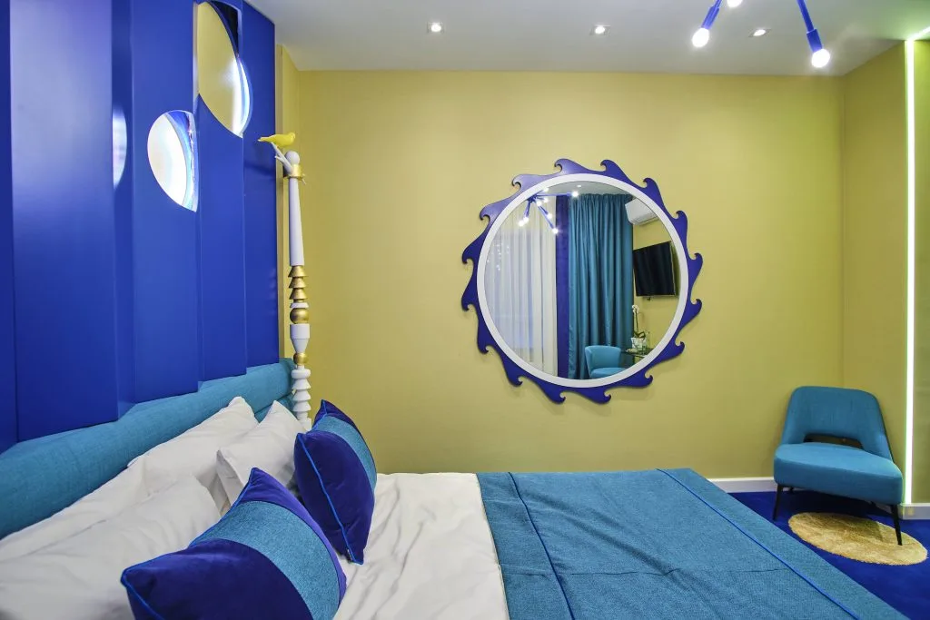 Guest room interior
