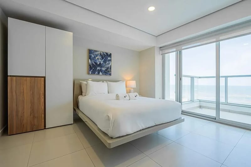 Deluxe 2BR in Costa del Este w/ Balcony