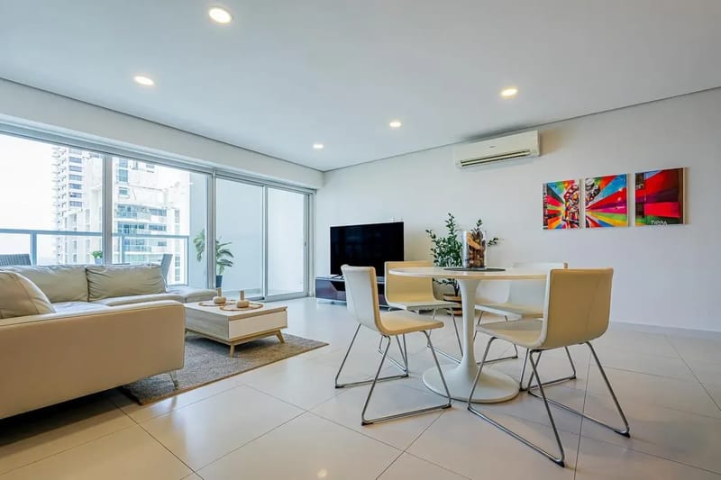 Deluxe 2BR in Costa del Este w/ Balcony