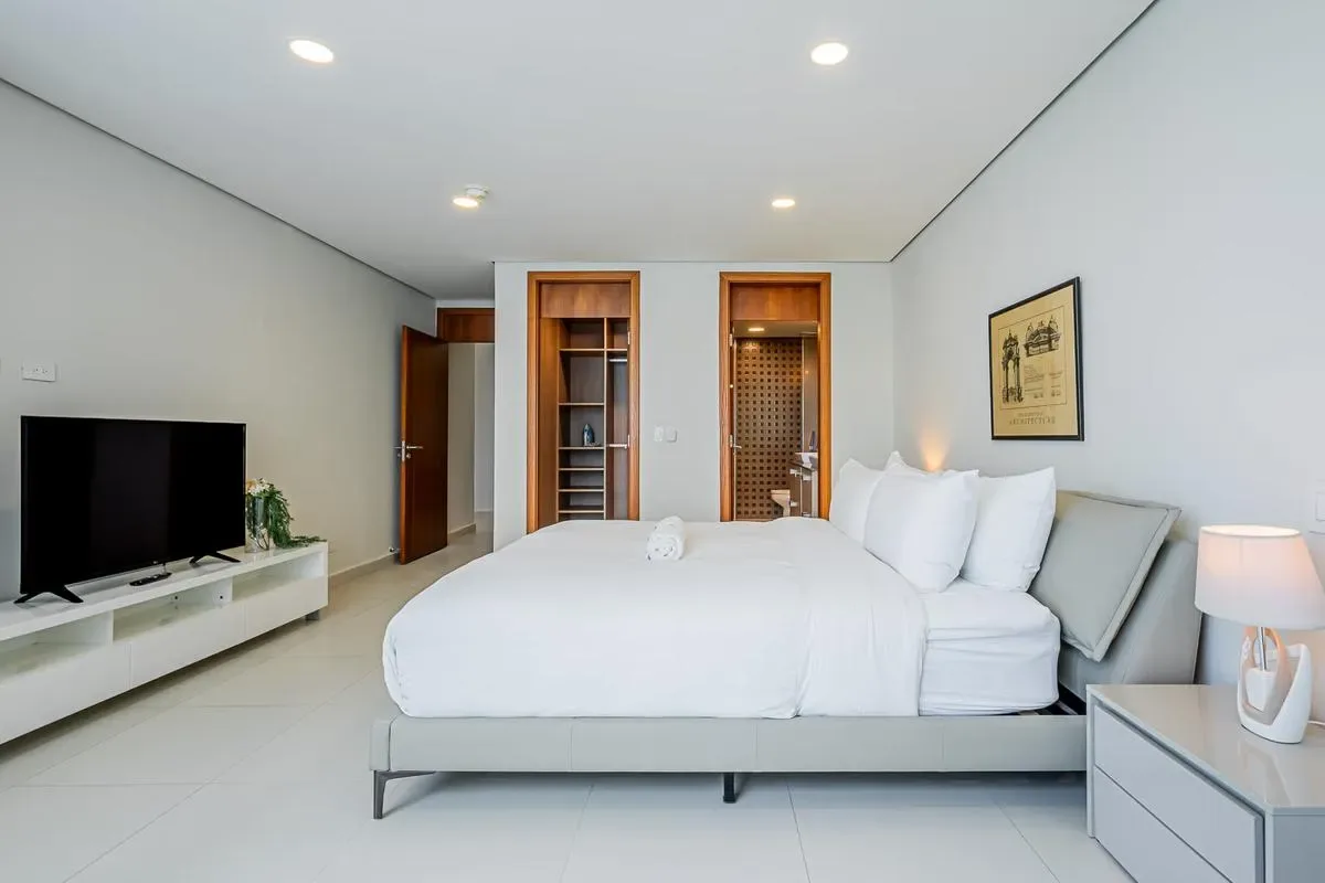Deluxe 2BR in Costa del Este w/ Balcony