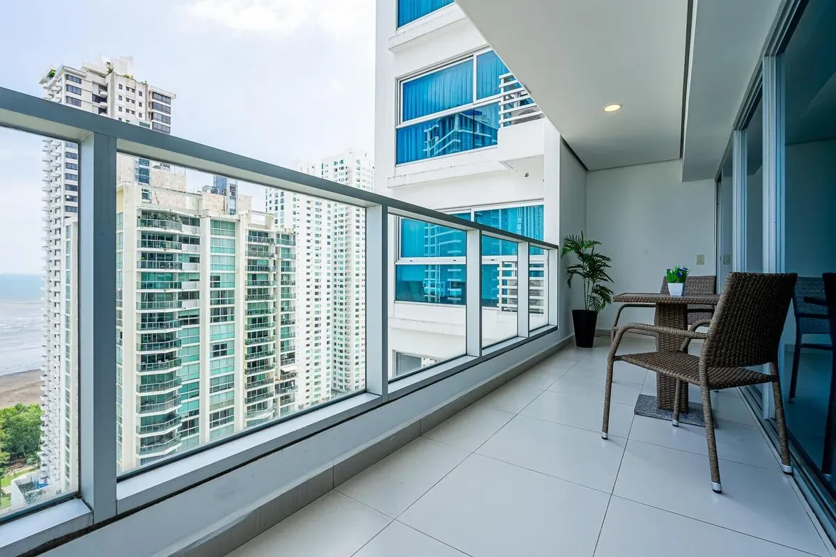 Deluxe 2BR in Costa del Este w/ Balcony