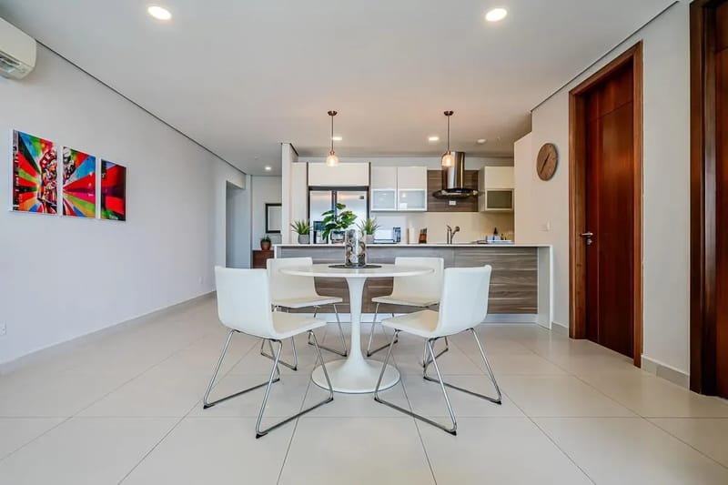 Deluxe 2BR in Costa del Este w/ Balcony