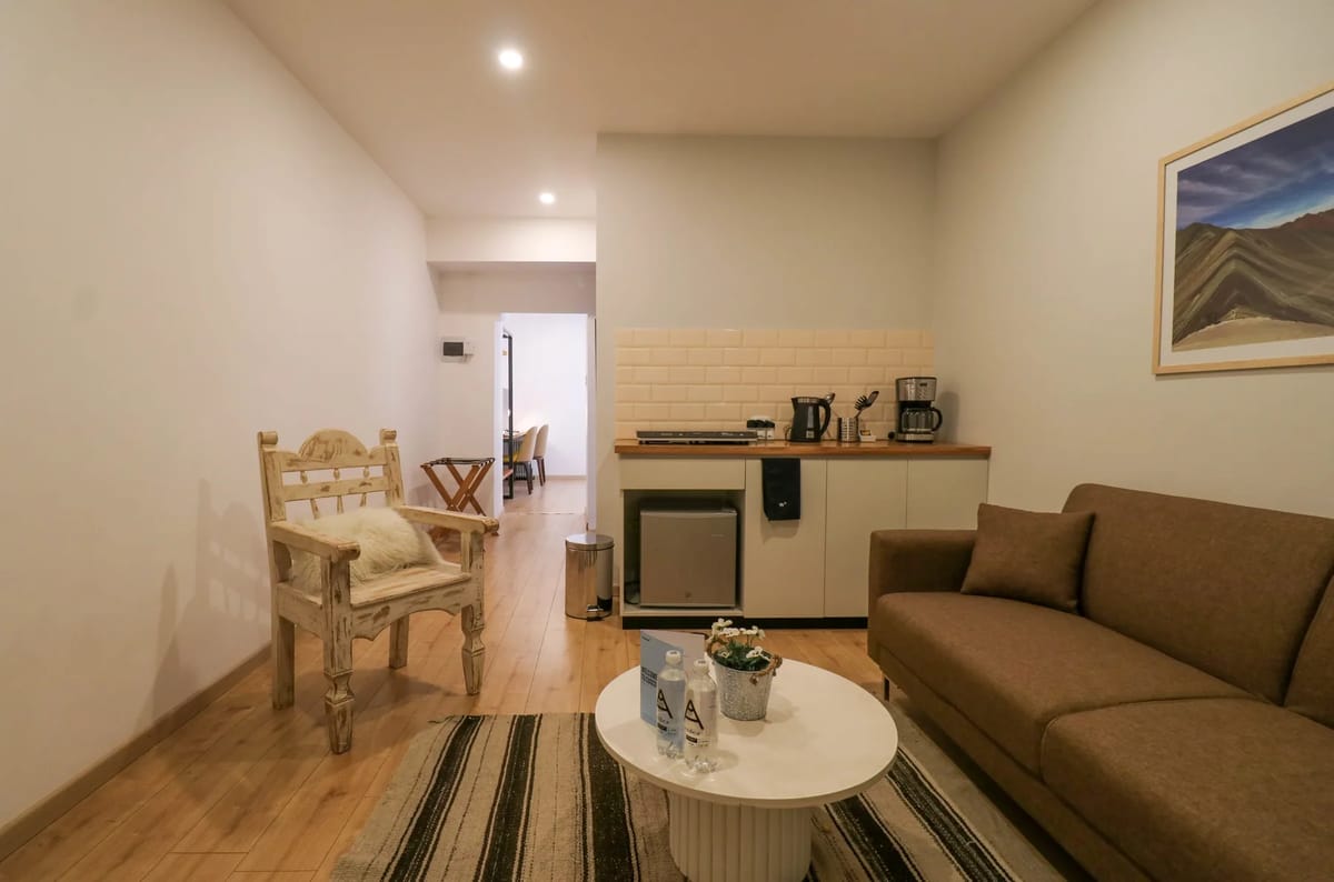 Cozy 1BR in Plaza de Armas w/ Balcony