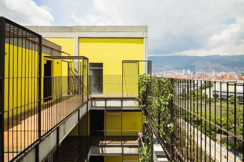 Roomy Loft in Laureles w/ Balcony