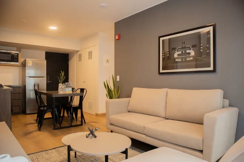 Dazzling 2BR w/ Balcony in Miraflores