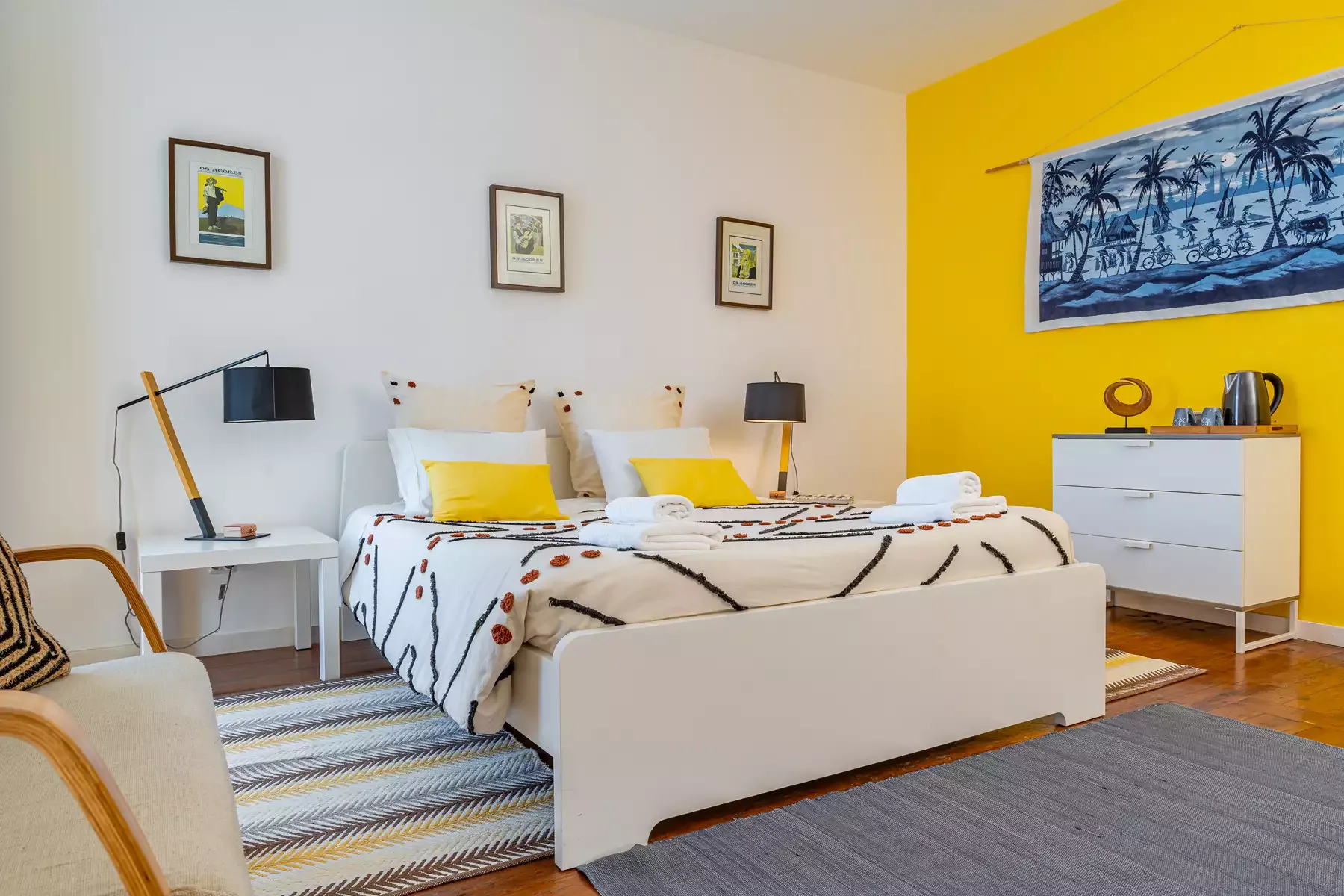 A‑Típica Guesthouse guest room