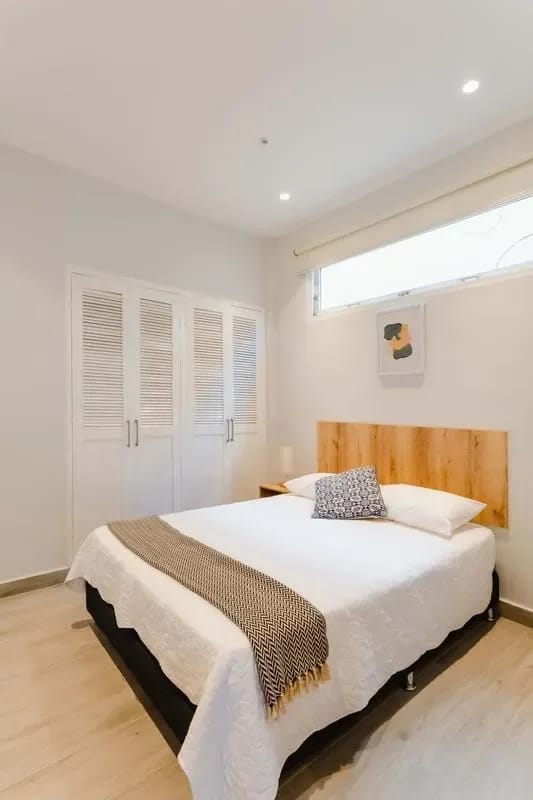 Authentic 2BR in Casco Antiguo w/ Balcony
