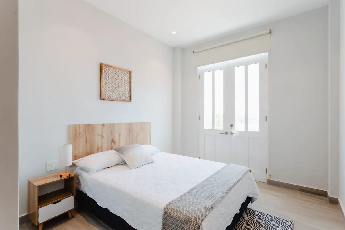 Authentic 2BR in Casco Antiguo w/ Balcony