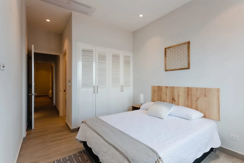 Authentic 2BR in Casco Antiguo w/ Balcony