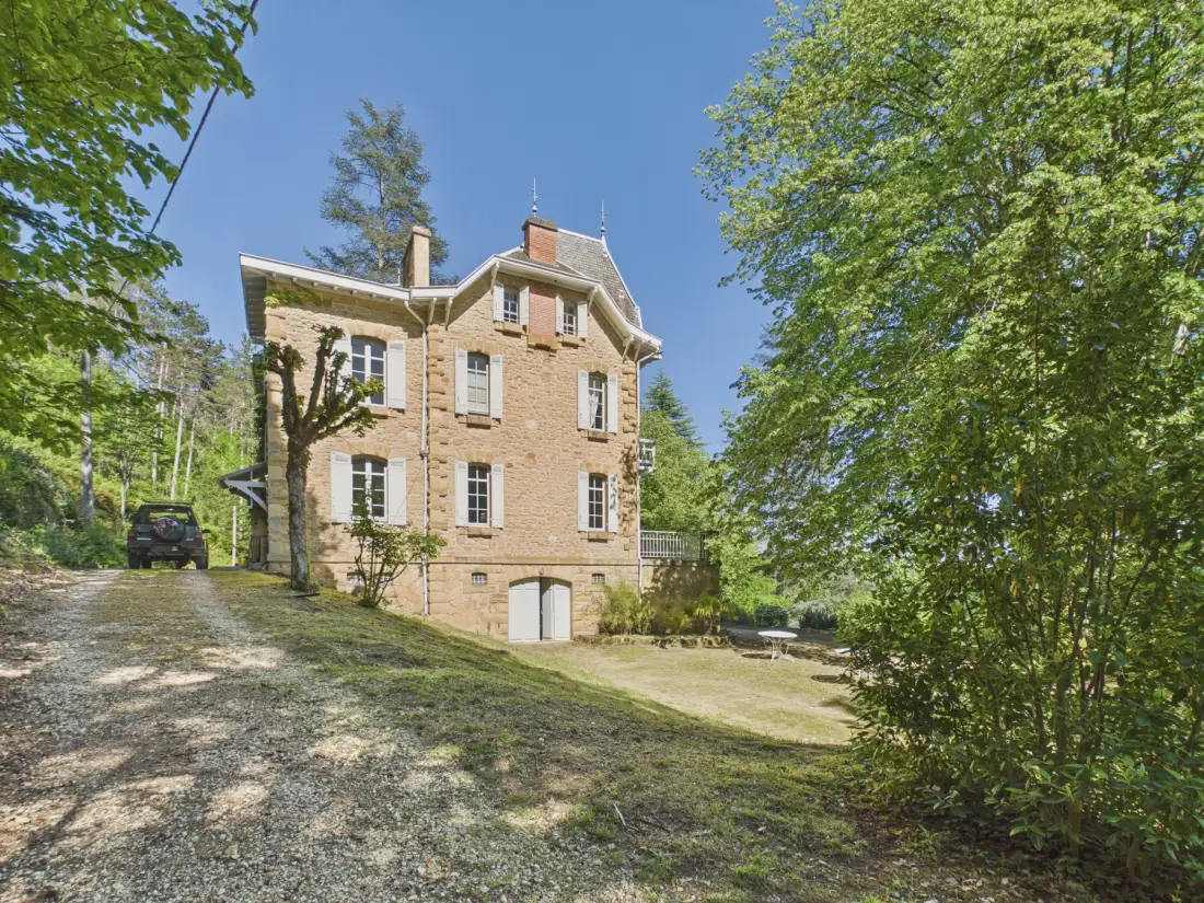 Gran casa señorial en alquiler en Saint-Léon-sur-Vézère